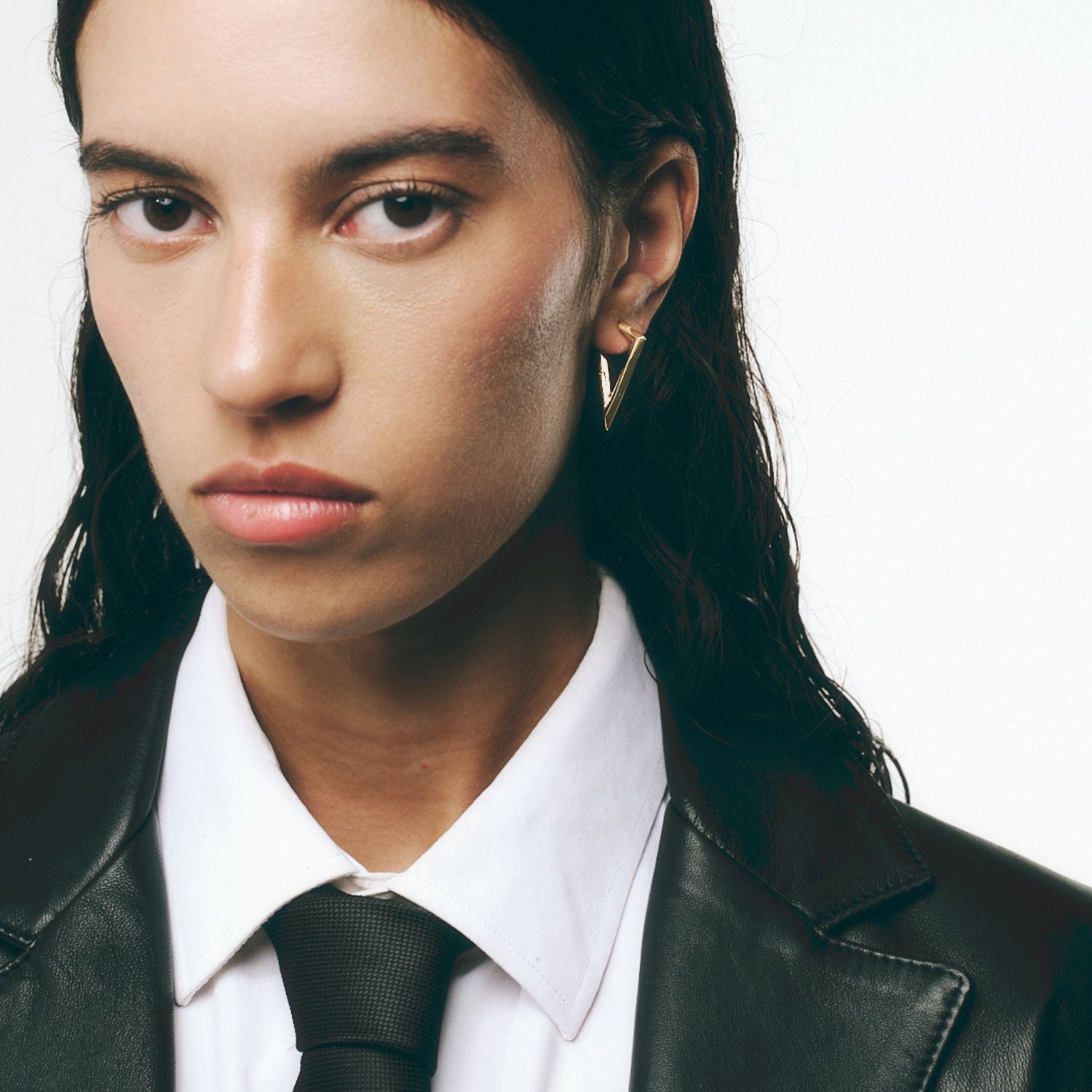 Sculptura triangle earrings