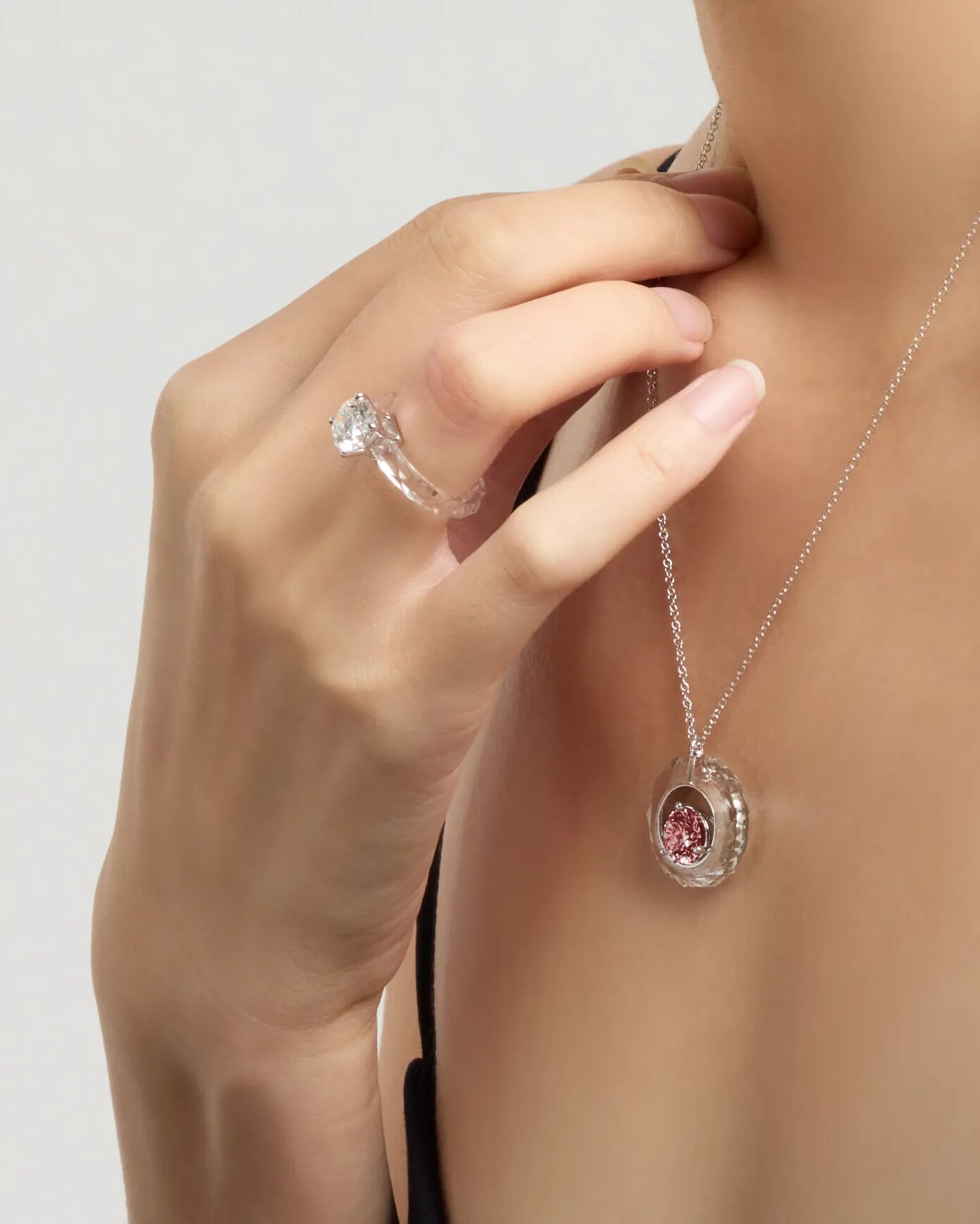 THE NECKLACE in Pink - THE NECKLACE in Pink -  The Future Rocks -    4