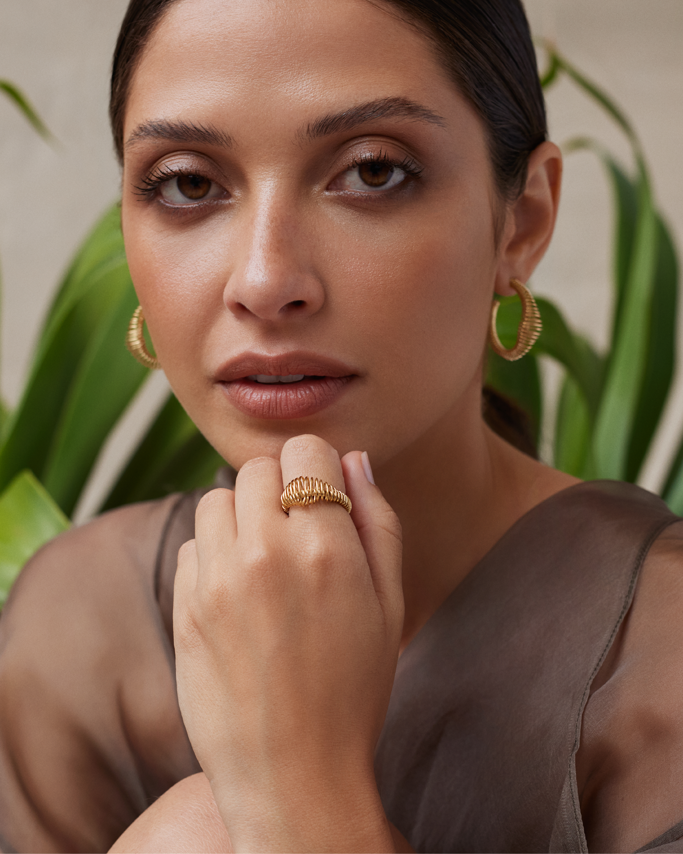 Her arc ring - Her arc ring -  The Future Rocks -    2