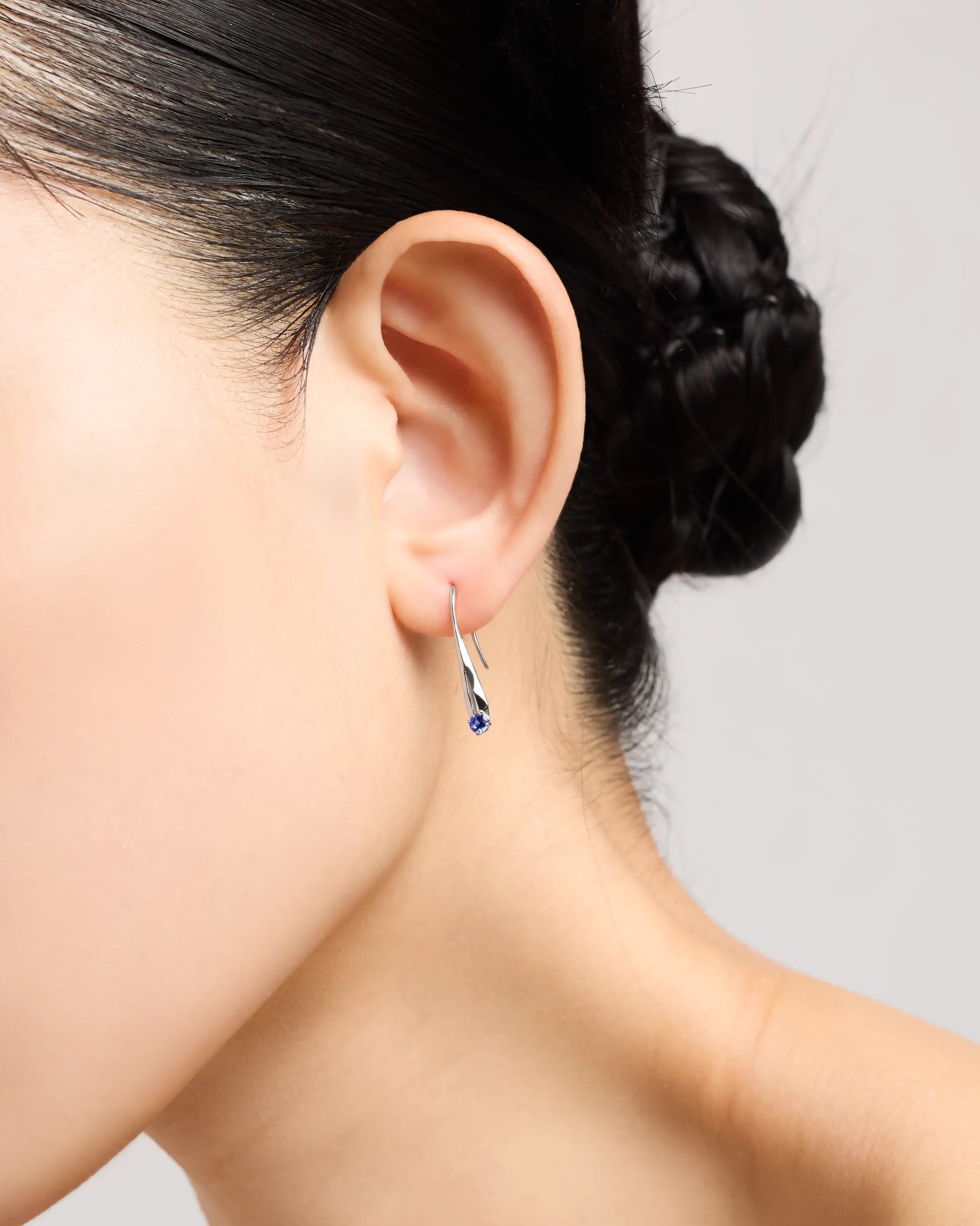 Meteor blue sapphire earrings - Meteor blue sapphire earrings -  The Future Rocks -    2