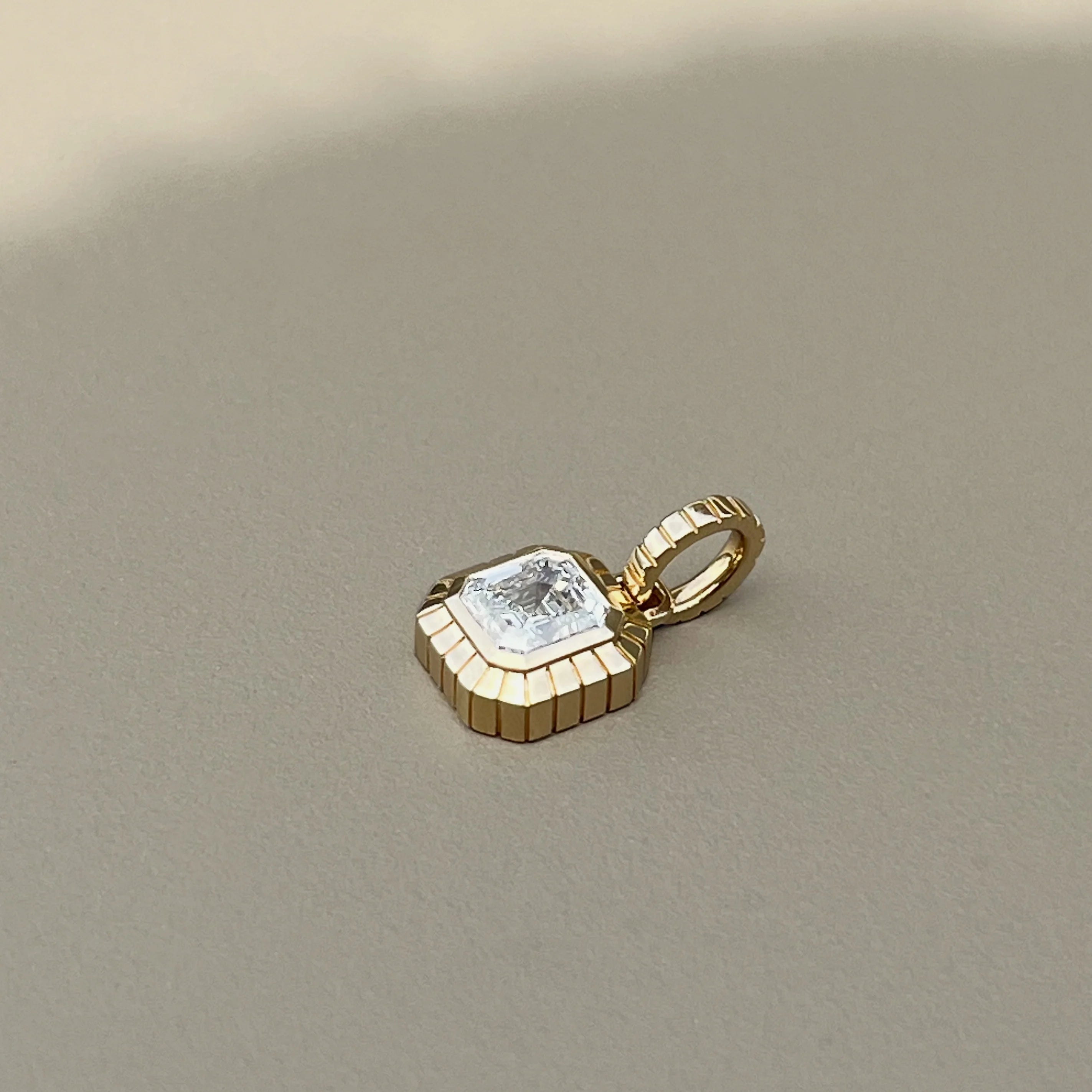 Eternity engraved asscher pendant - Eternity engraved asscher pendant -  The Future Rocks -    2