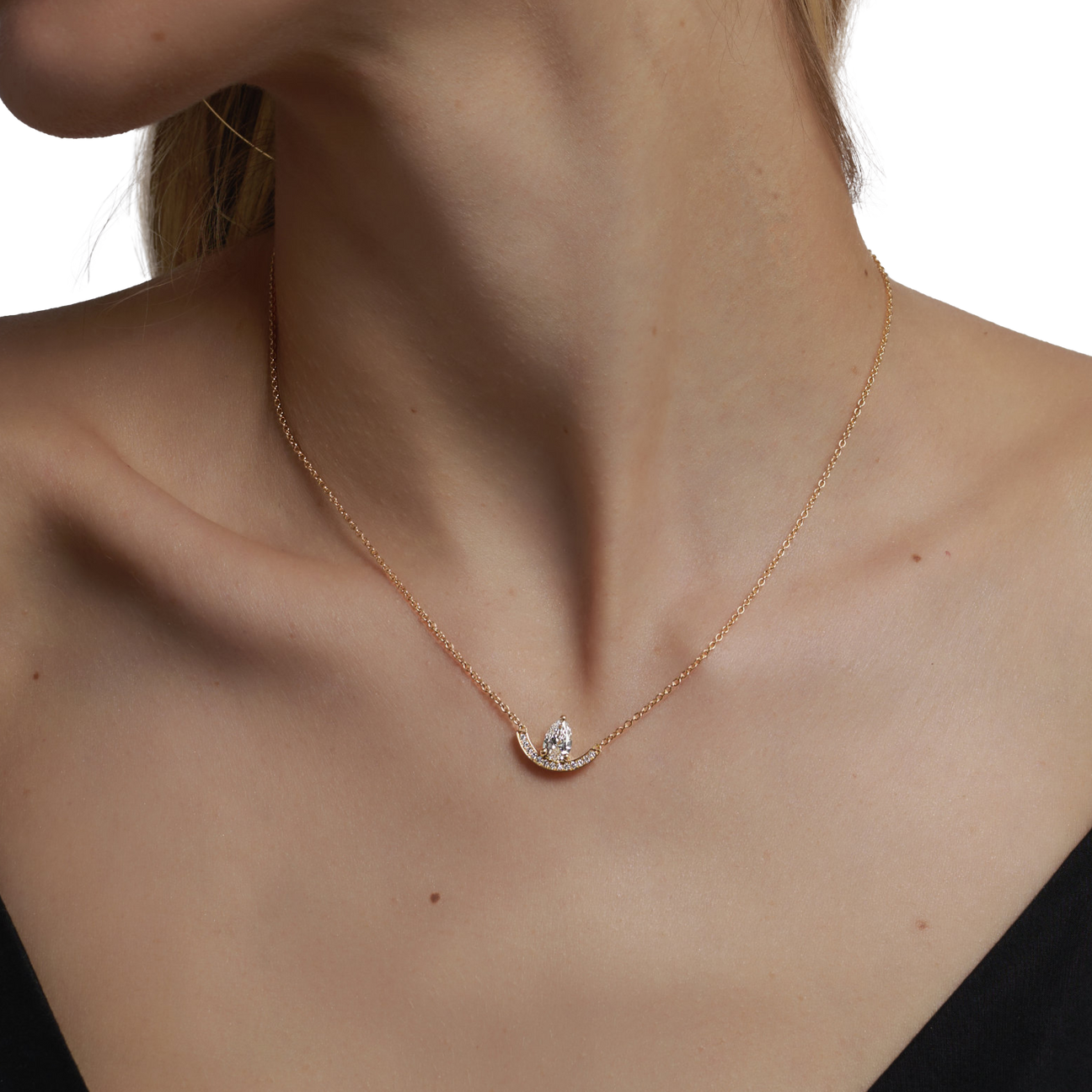 Intrépide grand arc pavée poire solitaire necklace - Intrépide grand arc pavée poire solitaire necklace -  The Future Rocks -    7