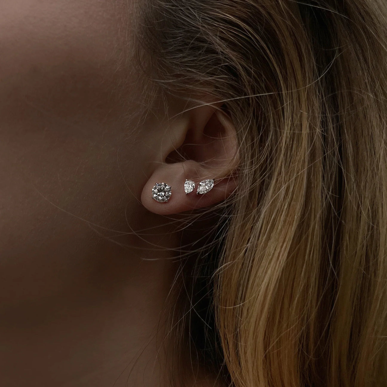 The round brilliant stud - The round brilliant stud -  The Future Rocks -    2