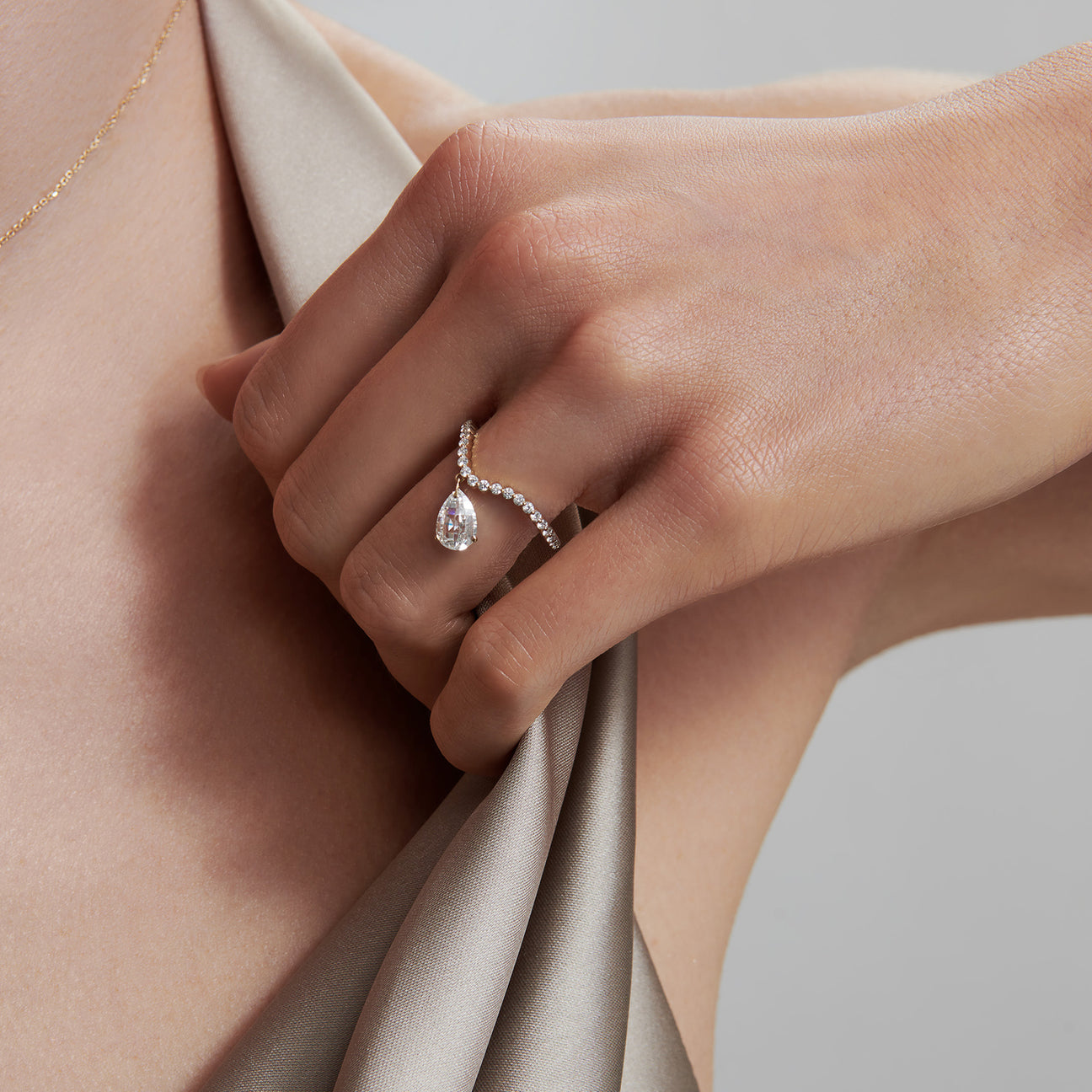 Tear drop curve ring - Tear drop curve ring -  The Future Rocks -    2