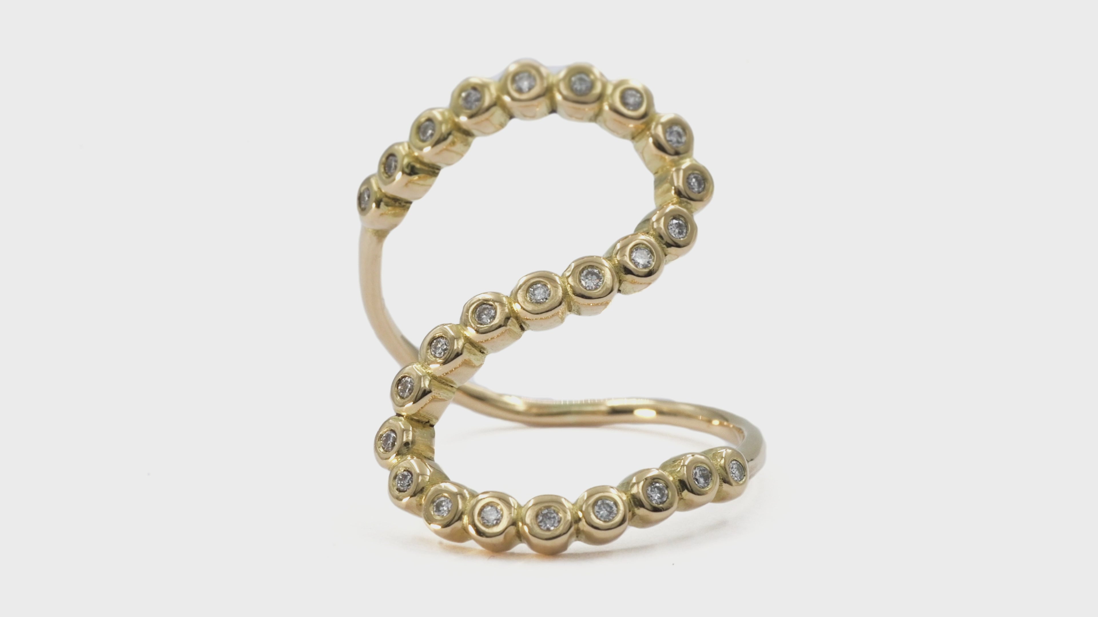 Wave ring - 18K recycled gold lab-grown diamond ring - The Future Rocks