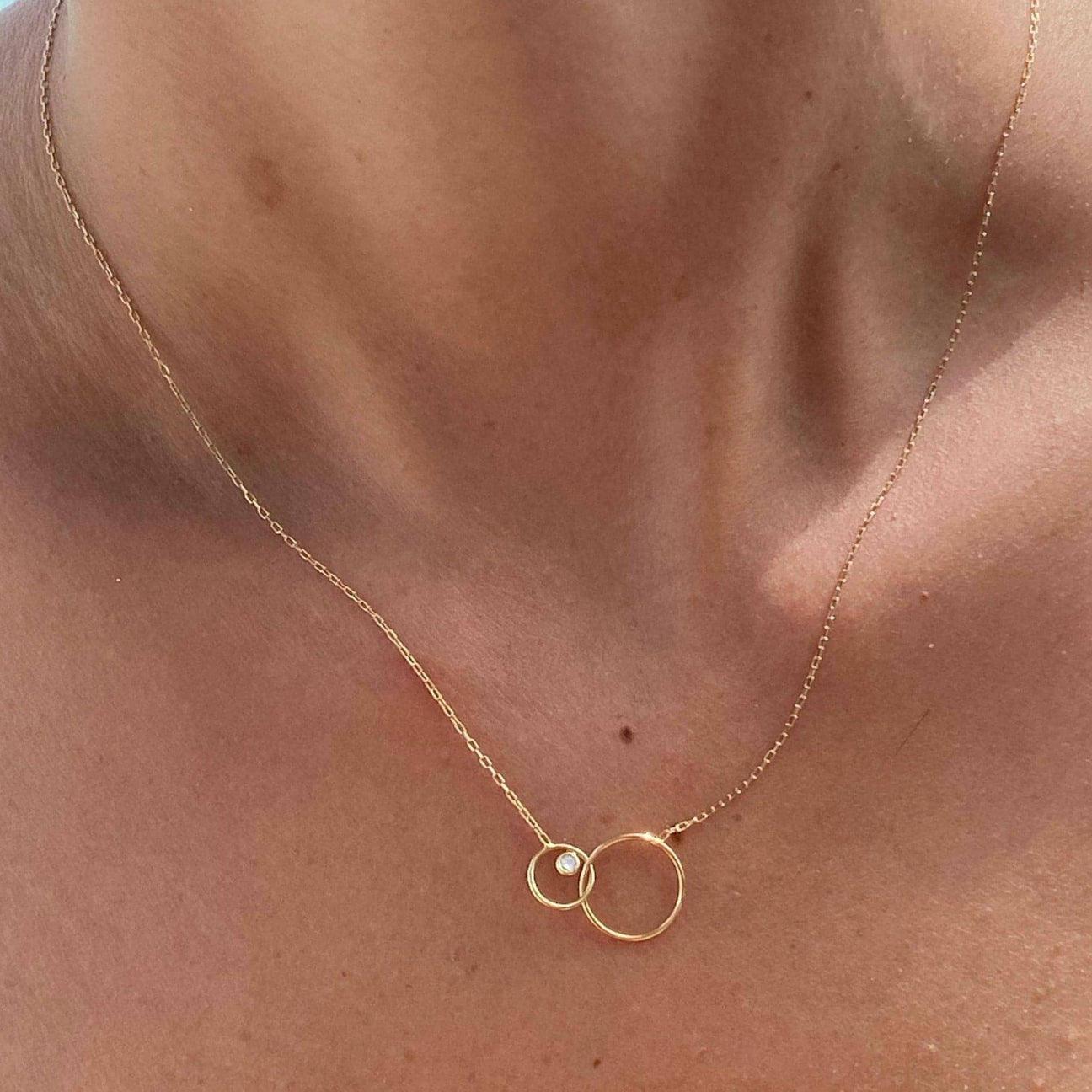 One necklace - One necklace -  The Future Rocks -    2