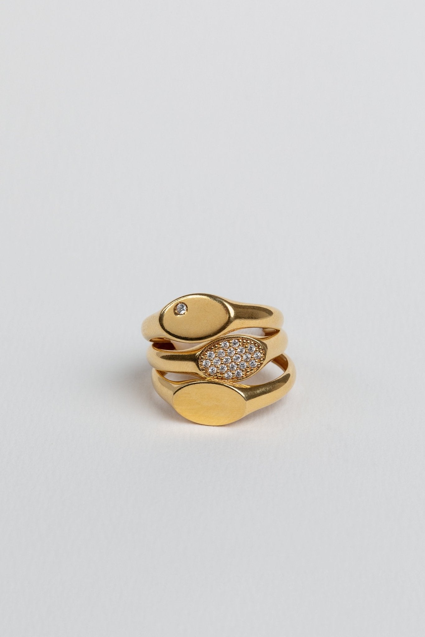 Oval pave signet ring - 18K Recycled Gold Oval Pave Signet Ring - The Future Rocks - 4