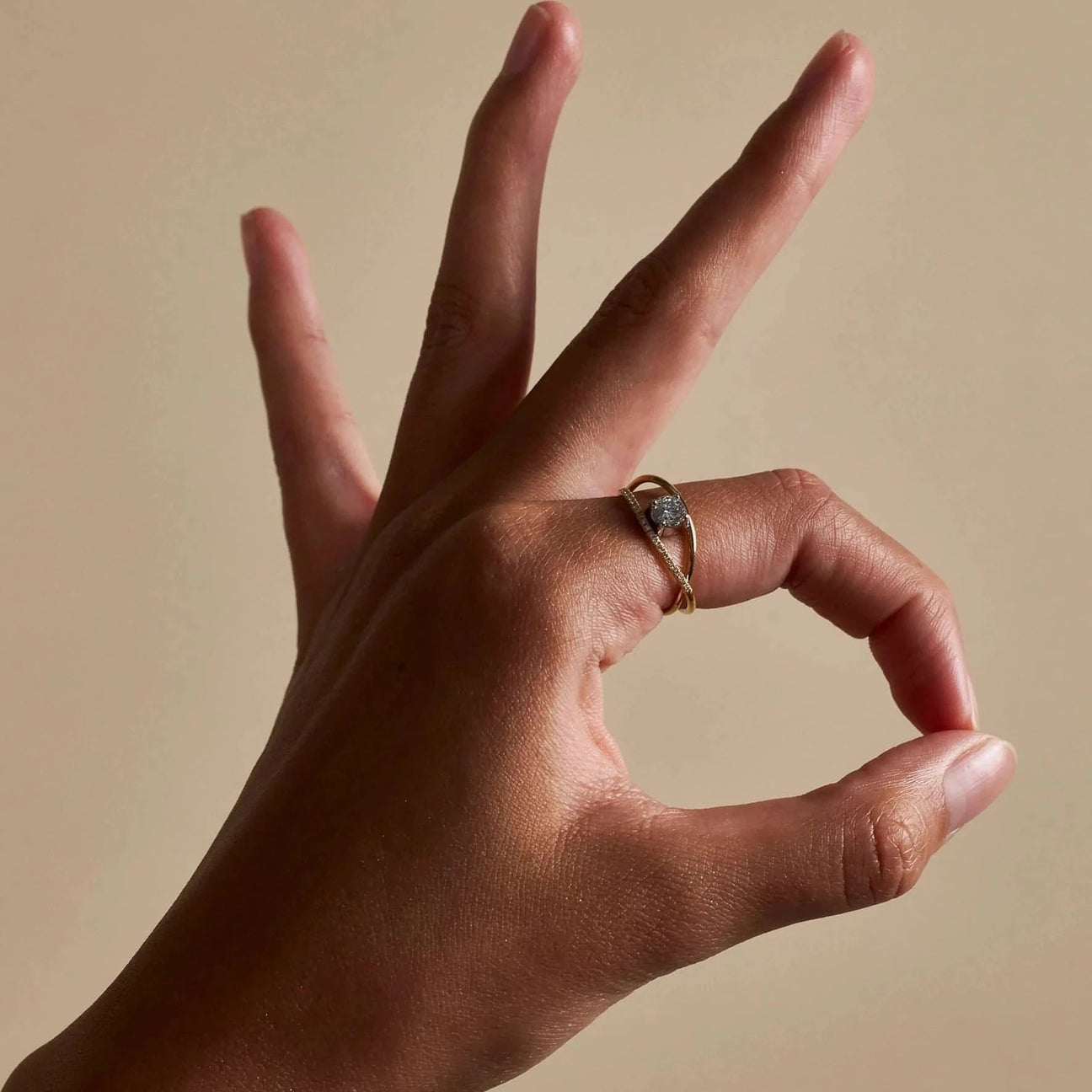 Parallax pave round ring - Parallax pave round ring -  The Future Rocks -    2