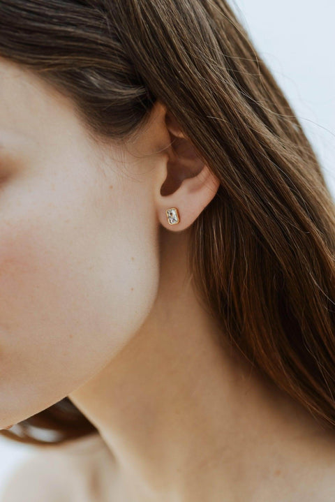 Thea solitaire earrings - The Future Rocks