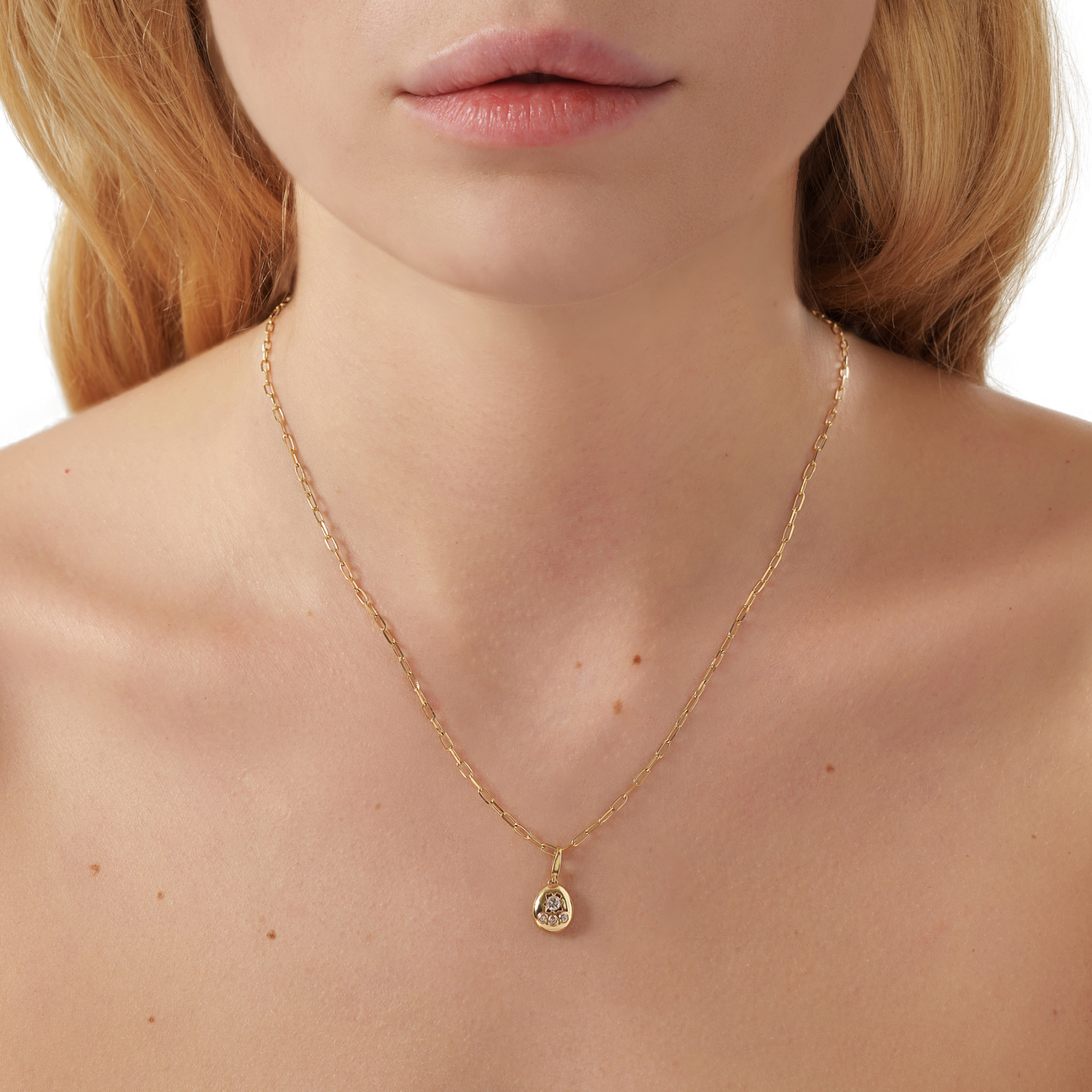  Egg machine necklace - Egg machine necklace -  The Future Rocks -    4 