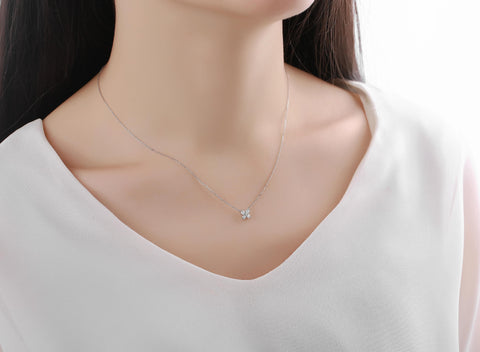  Essentials petite necklace - Petite Diamond Flower Necklace -  The Future Rocks  -    2 