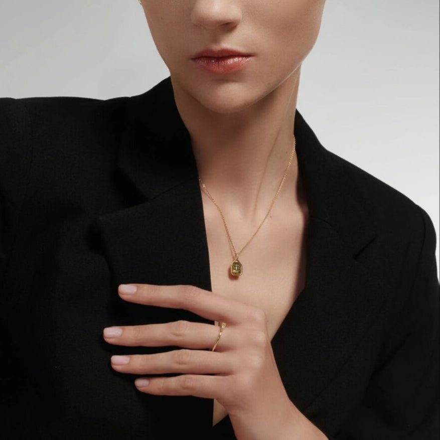  World gold day bee necklace - World gold day bee necklace -  The Future Rocks -    2 