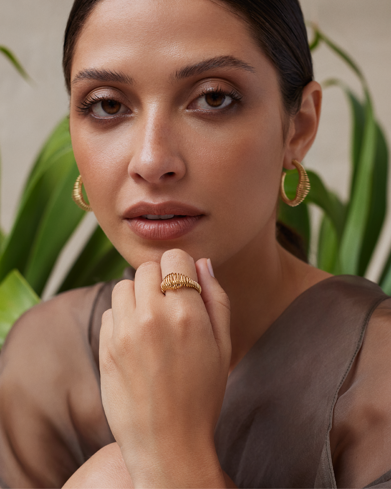  Her arc ring - Her arc ring -  The Future Rocks -    2 