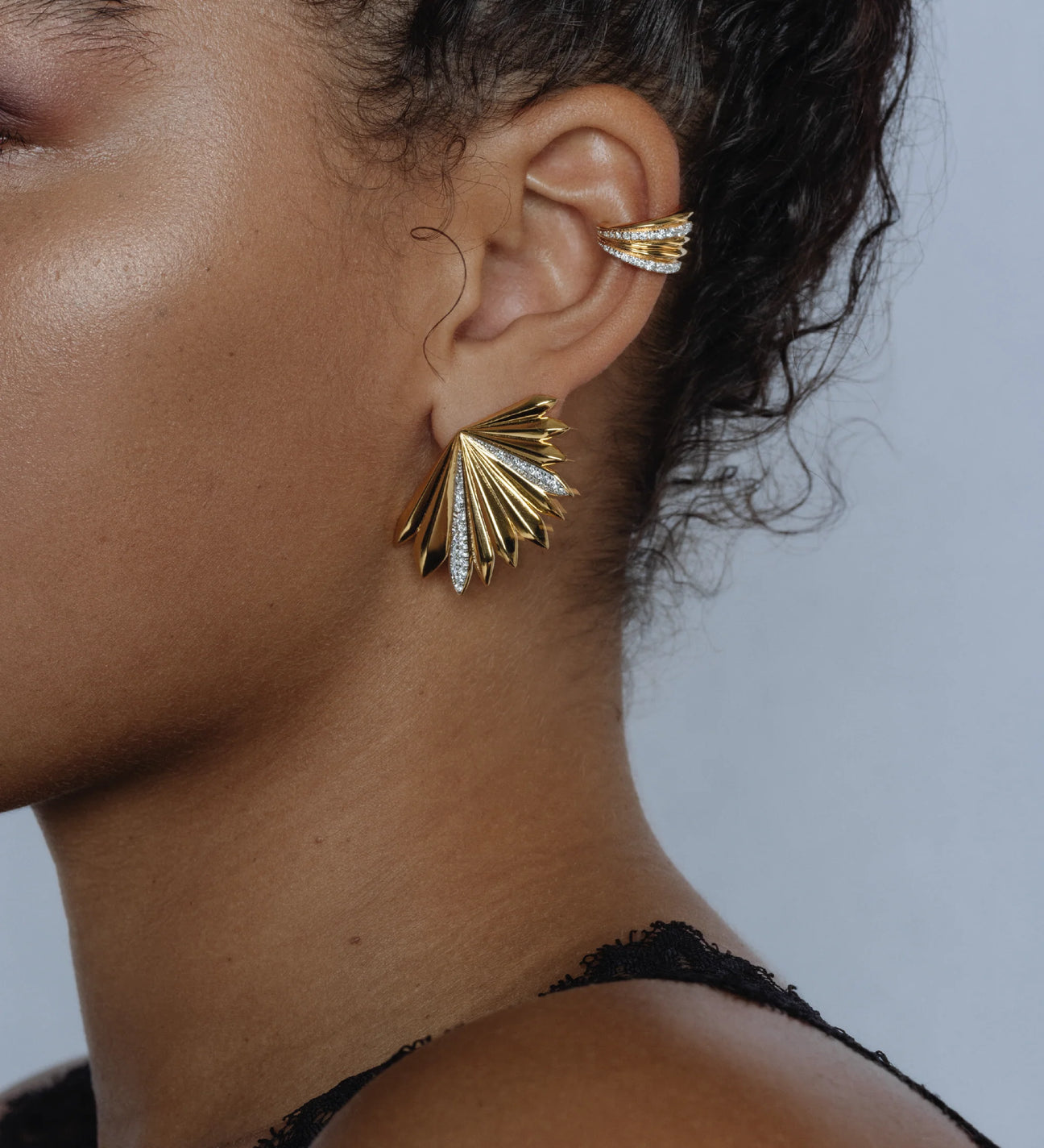  Palm statement fluted earrings - Palm statement fluted earrings -  The Future Rocks -    2 