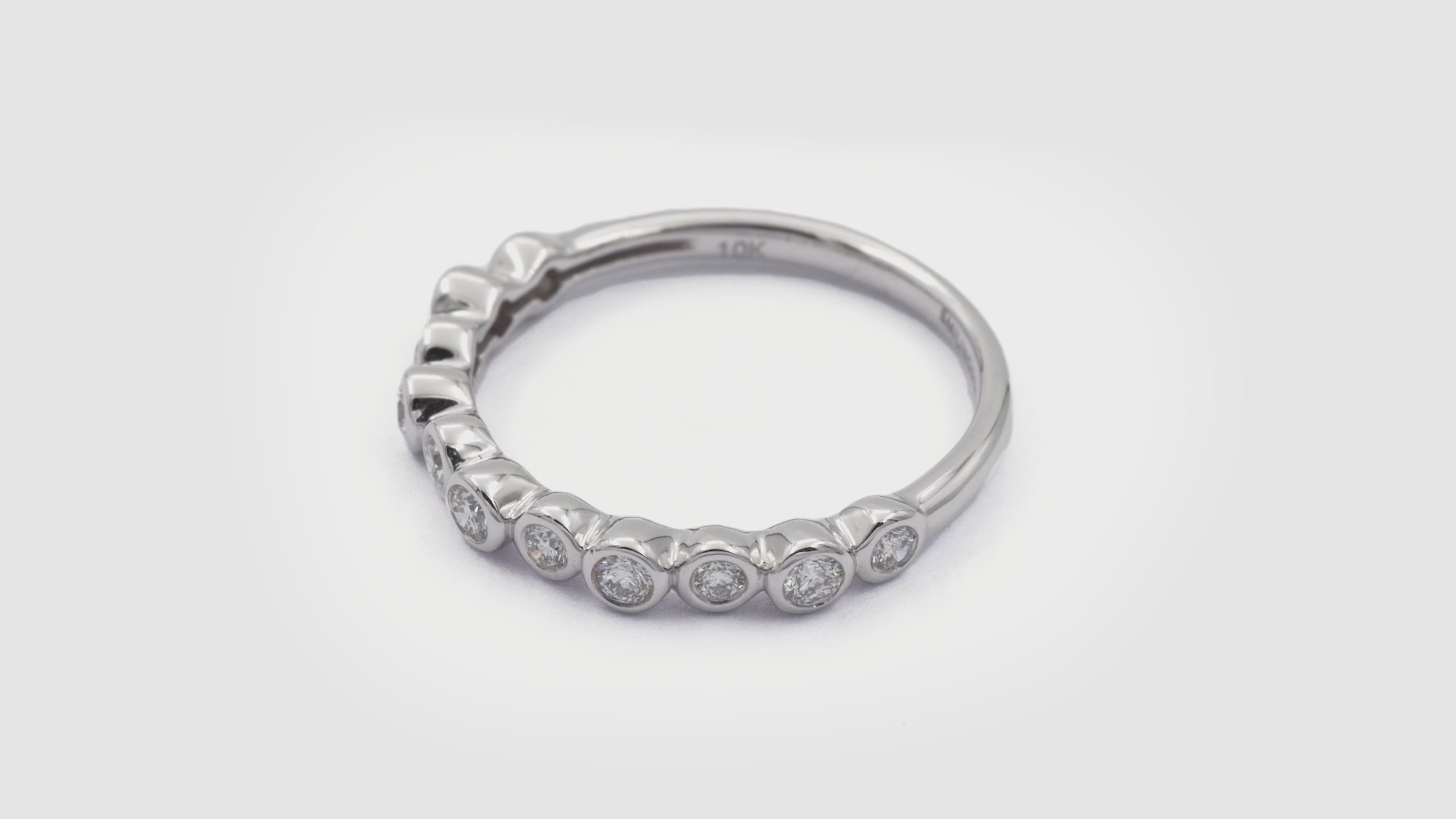 Bubbly ring I - 14K white gold lab-grown diamond ring - The Future Rocks