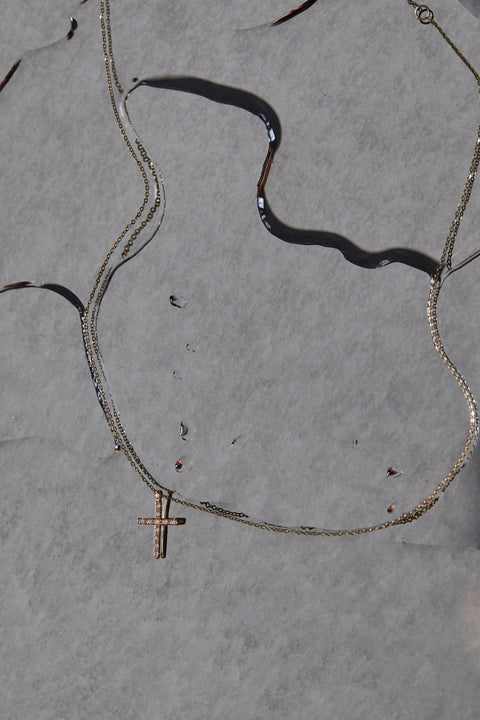  Cross necklace - Diamond Cross Pendant Necklace -  The Future Rocks  -    4 