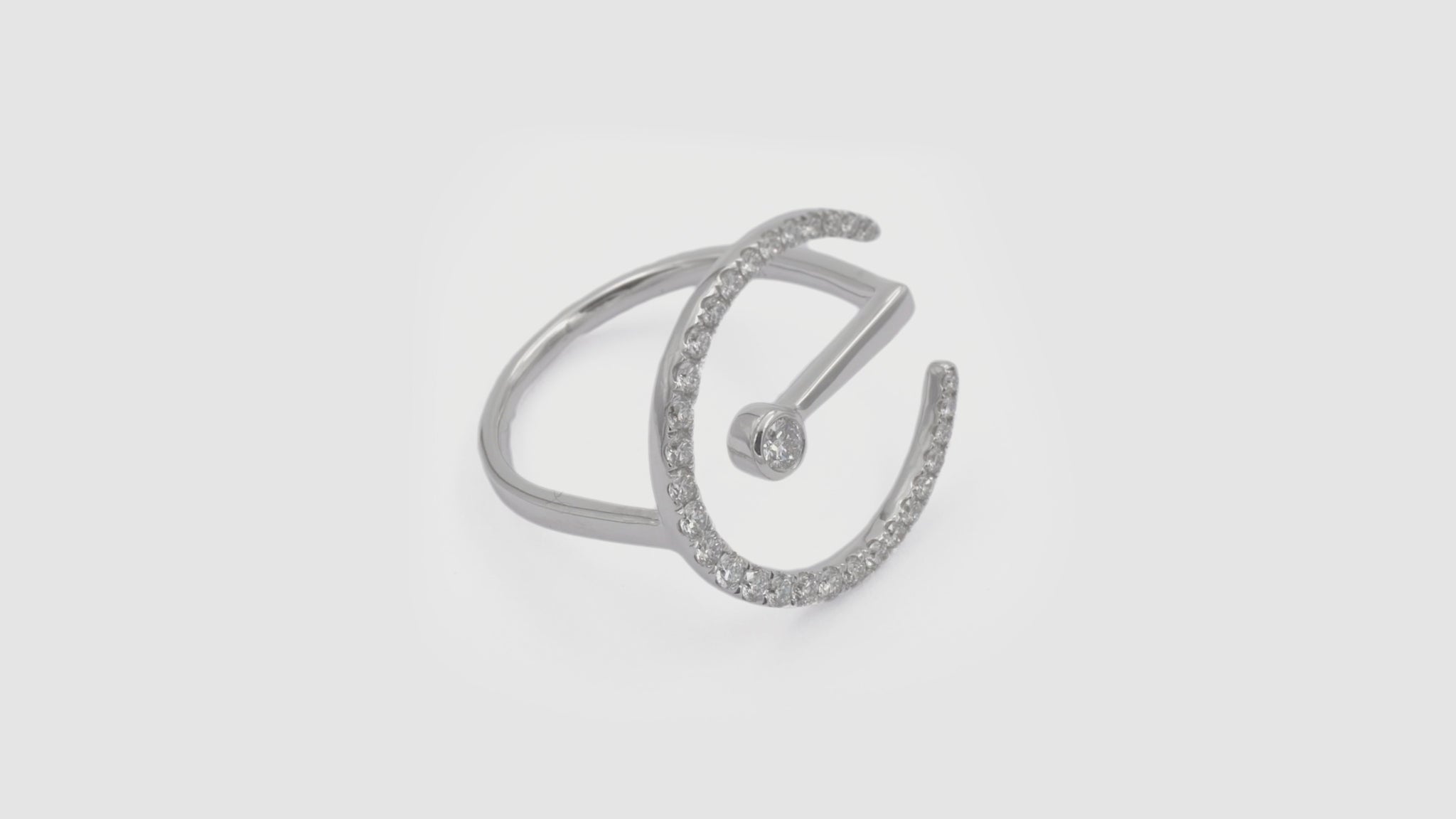 Skyline circle ring - 14K white gold lab-grown-diamond ring - The Future Rocks
