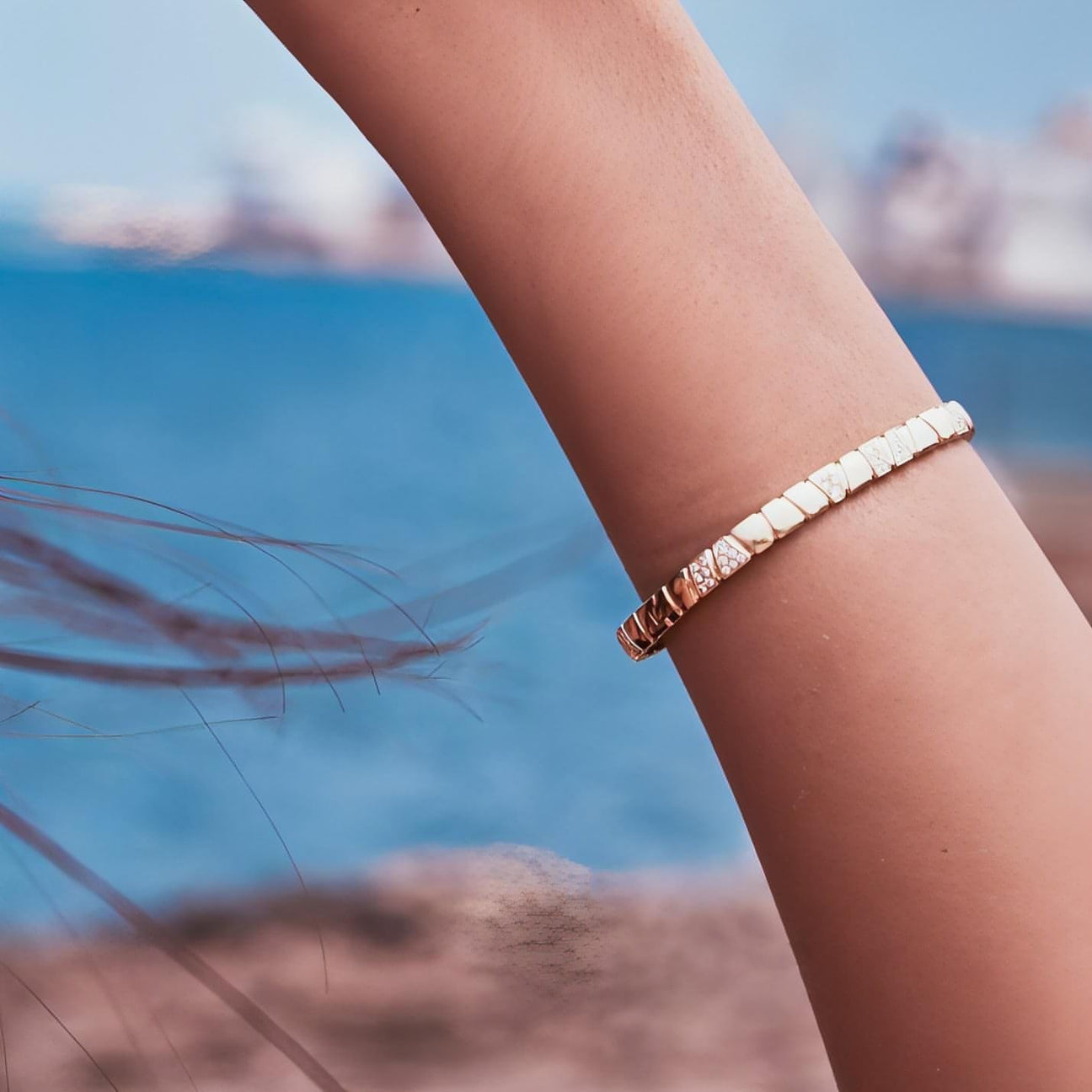  Ride+love semi-pavé bangle bracelet - Ride+love semi-pavé bangle bracelet -  The Future Rocks -    8 